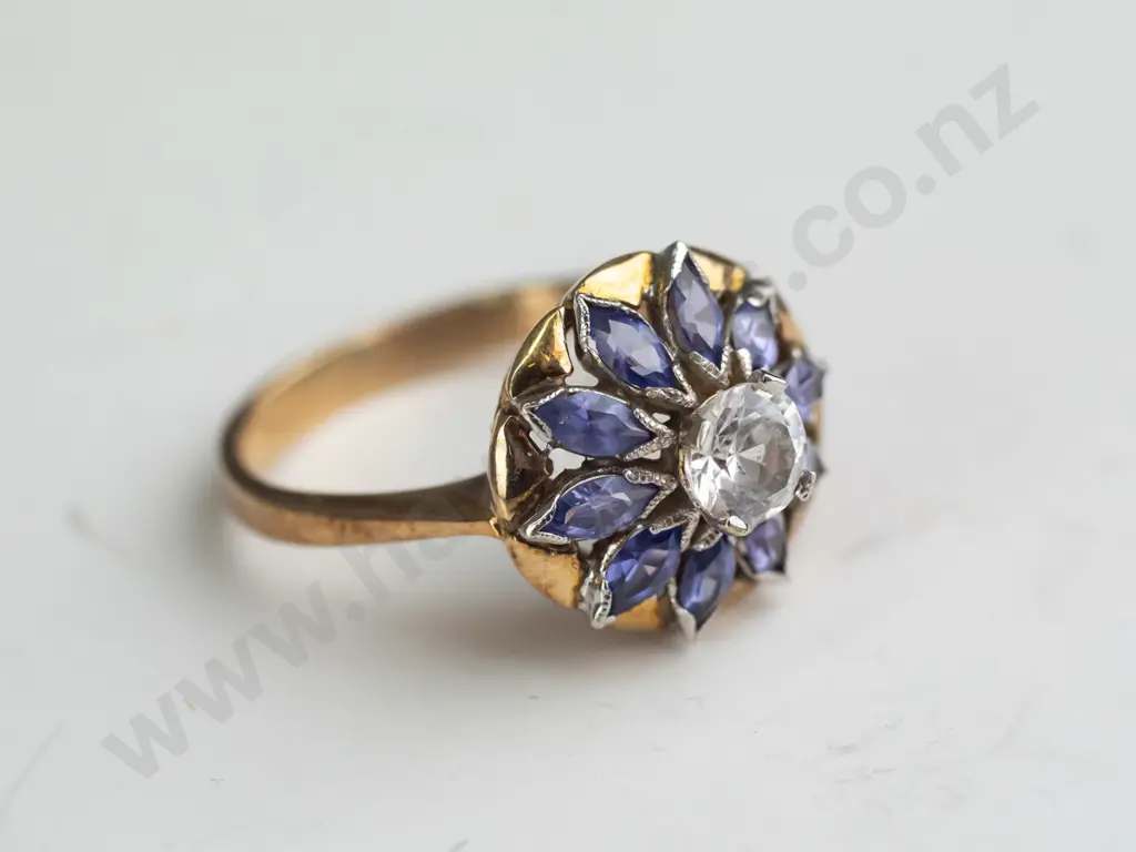 gold? ring with white & purple stone cluster ring 3.9gms Image 1++