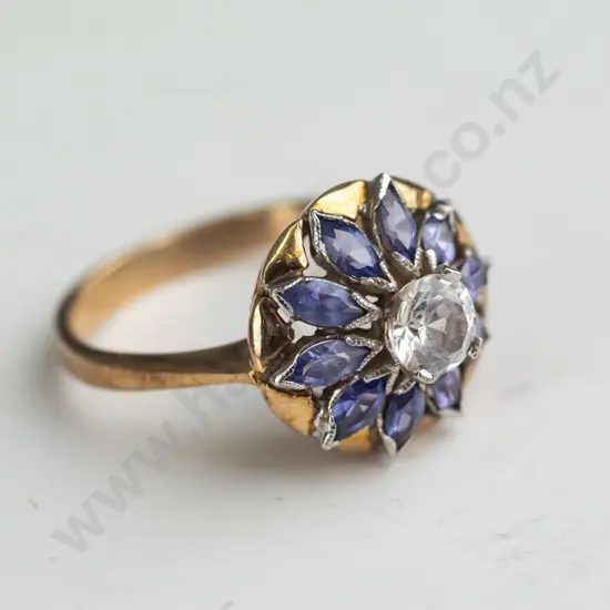 gold? ring with white & purple stone cluster ring 3.9gms