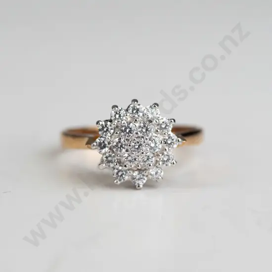 9ct 3 tier cluster cubic zirconia ring 3.00 gms