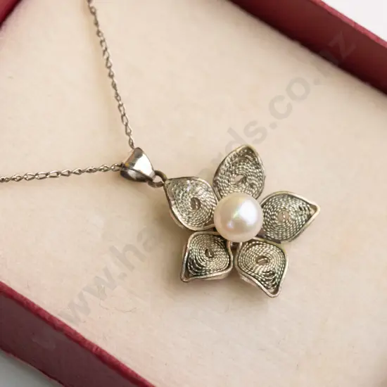 flower pendant