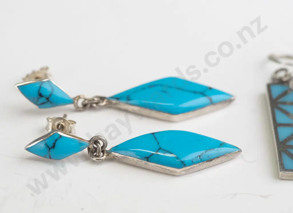 2 pairs of silver turquoise earrings both stamped 925 Image 1++