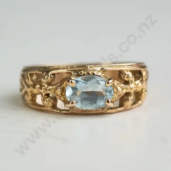 9ct gold topaz ring 3.3gms