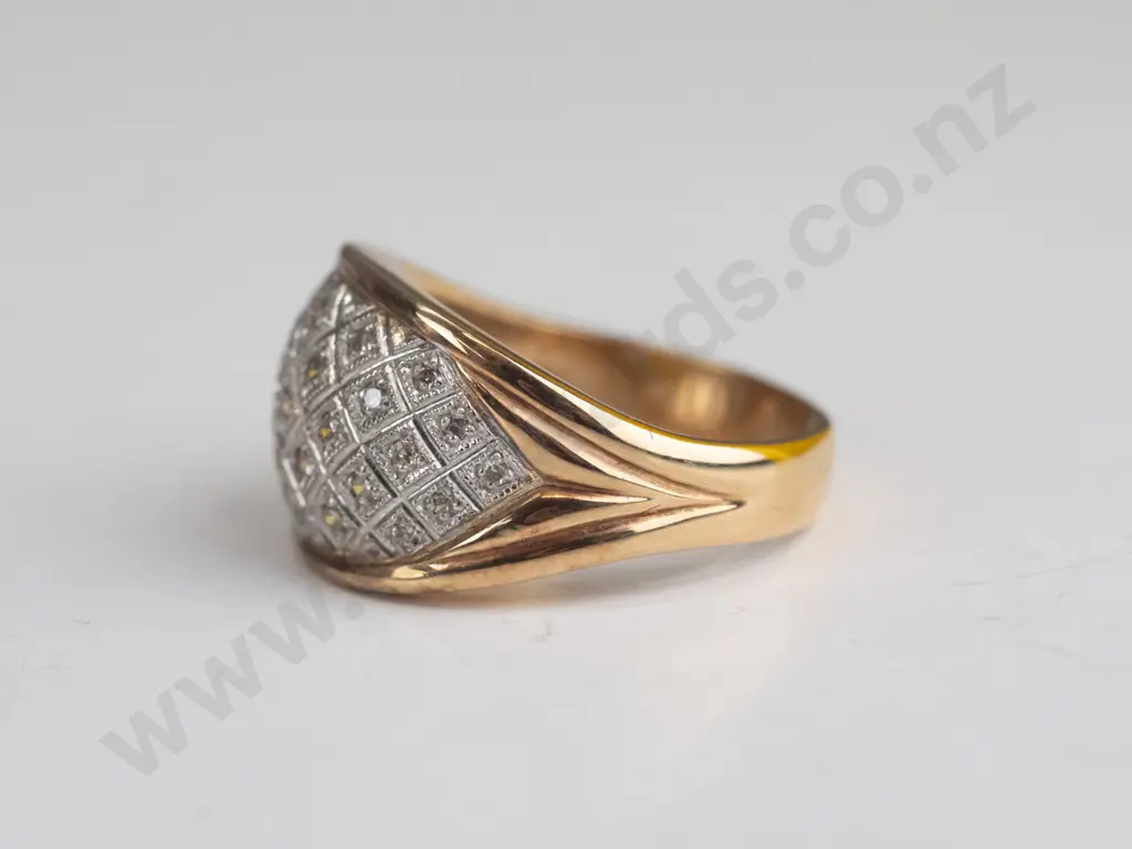 9ct gold multi band diamond ring 7.0gms Image 1++