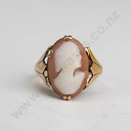 9ct cameo ring 2.7gms