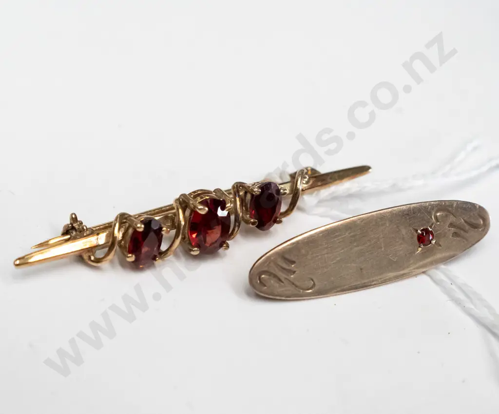 9ct 3 oval garnet brooch 2.9gms & stg silver baby brooch Image 1++