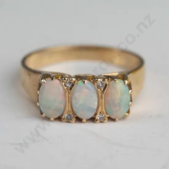 9ct 3 opal & 4 diamond, London Bridge ring 3.2gms