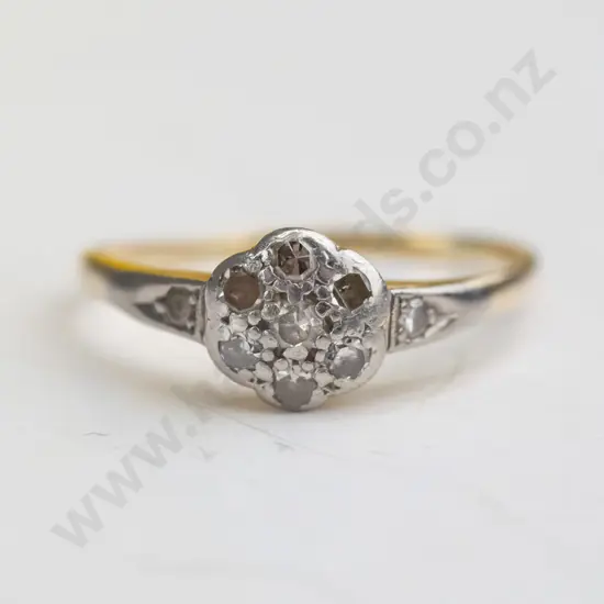 18ct white diamond cluster ring 2.1gms - [ring out of shape]
