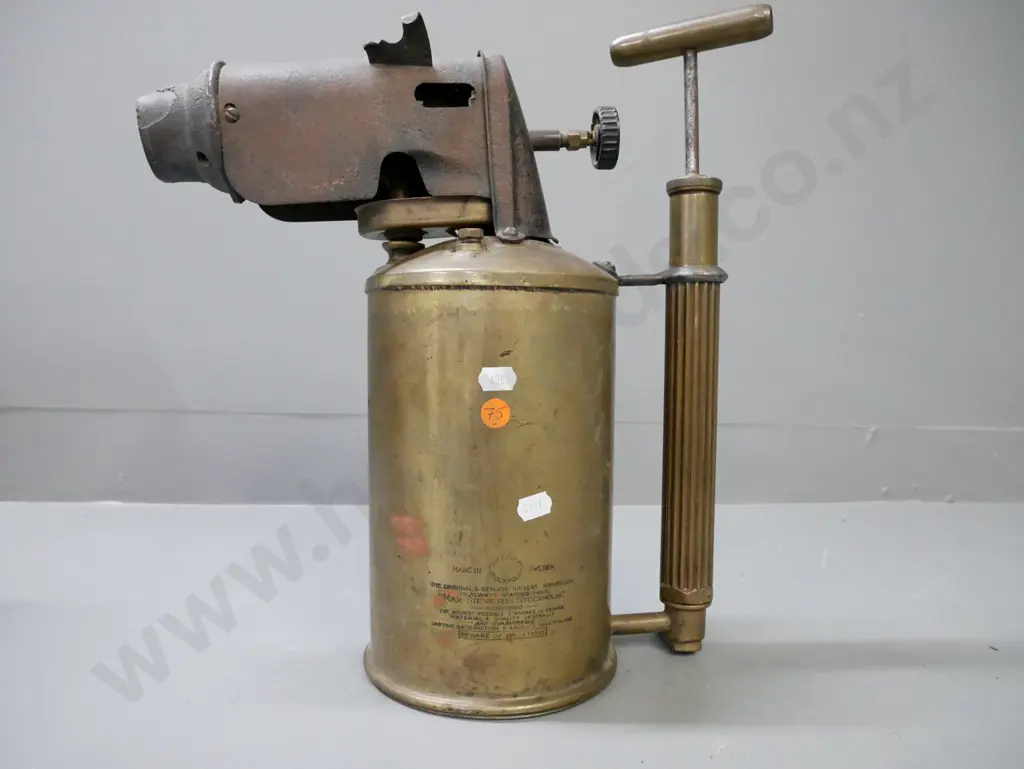 Large brass and cast metal vintage blowtorch w/ pump on handle. Max Sievert, Stockholm. H-380 D-330 Image 1++