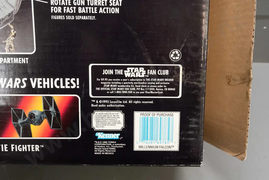 1995 Kenner / Tonka / Hasbro Star Wars Power of the Force Millennium Falcon model kit with electronic lights and sounds Image 1++