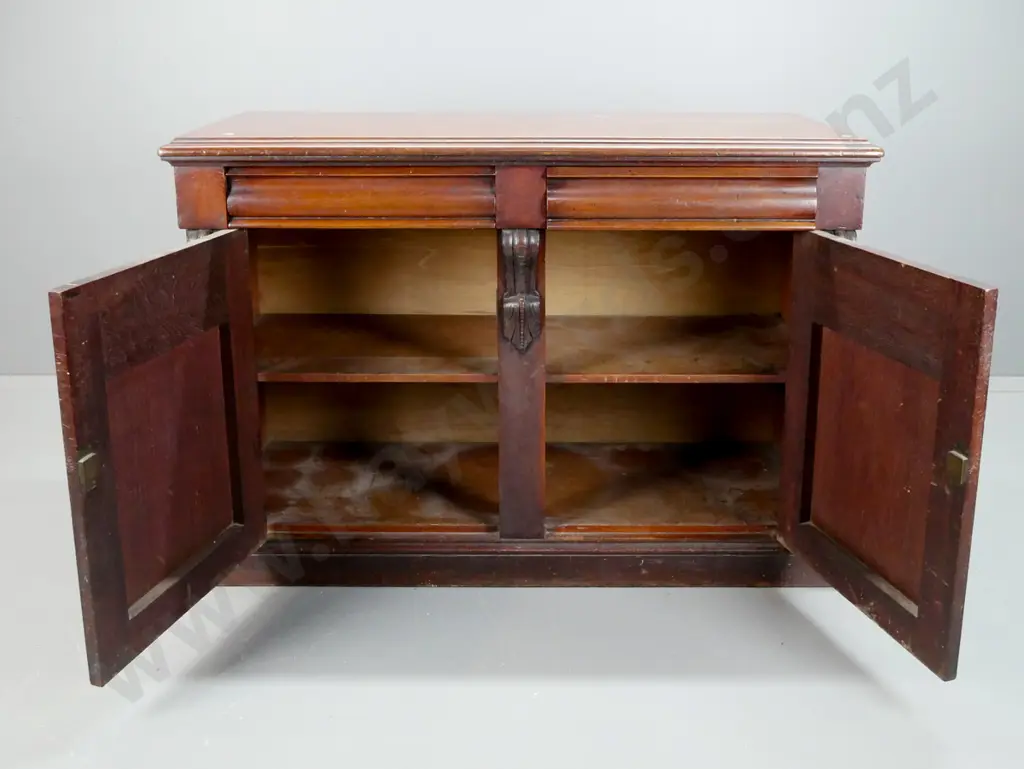 colonial cedar and kauri sideboard with 2 shaped drawers and 2 shield-shaped doors, carved corbels, on plinth base - one Image 1++