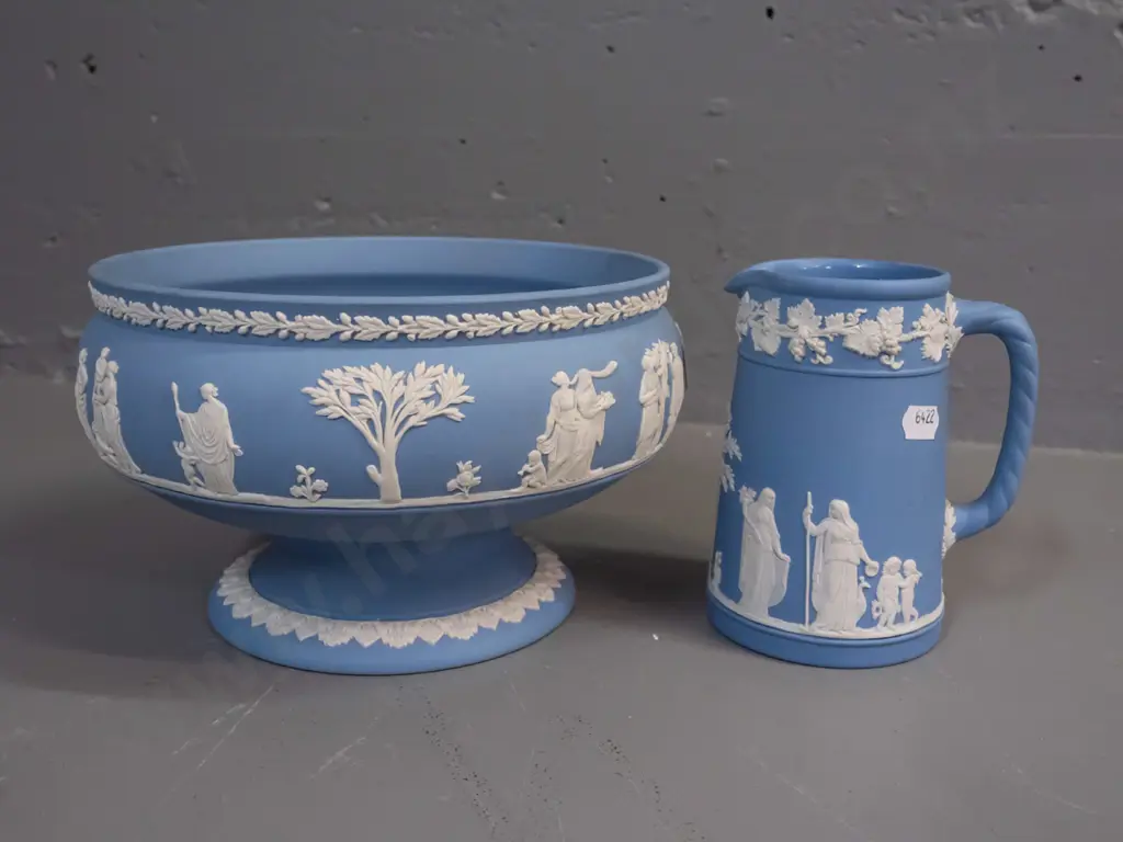 4 pieces of Wedgwood pale blue jasperware - comport H-130 D-200, jug and 2 lidded canisters Image 1++