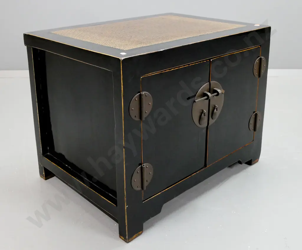 Chinese elmwood black lacquered 2-door low cupboard, lacquered woven insert in top, metal hardware H-510 W-650 D-480 Image 1++