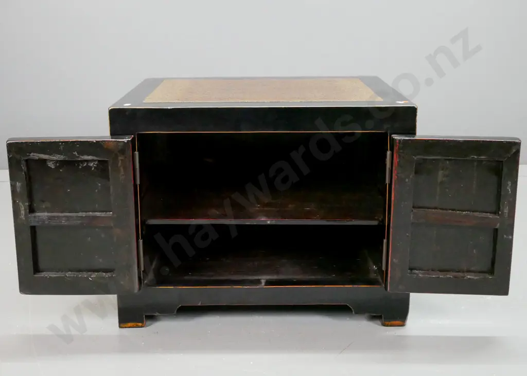 Chinese elmwood black lacquered 2-door low cupboard, lacquered woven insert in top, metal hardware H-510 W-650 D-480 Image 1++