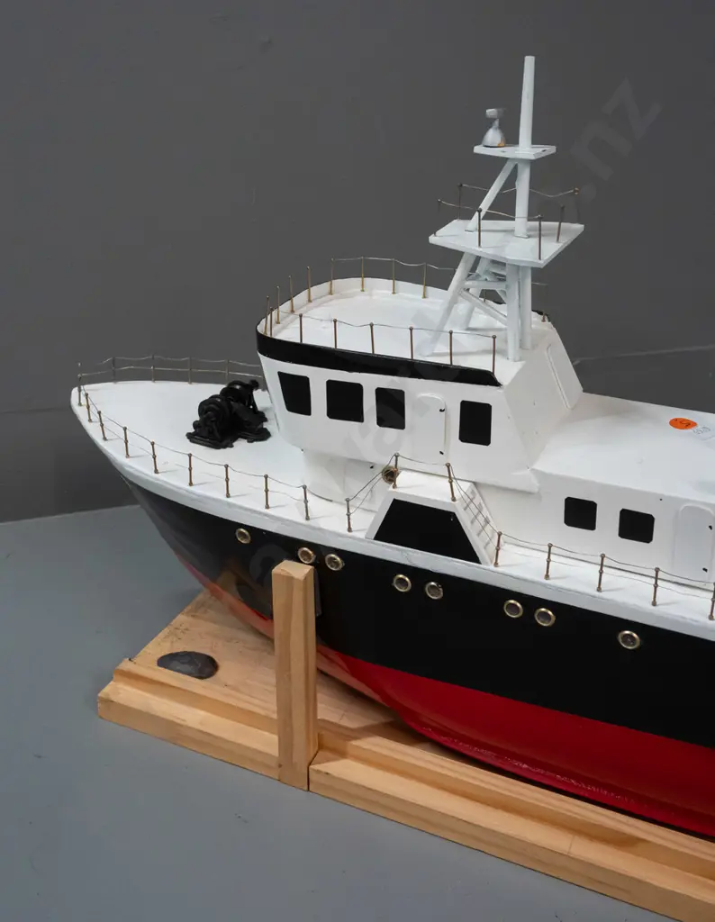 large motorised model boat - rescue vessel, marked Ixplorer. Untested. On wooden stand H-410 L-740. Image 1++