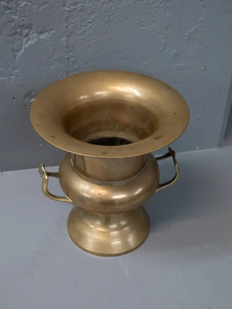 brass urn with cast handles - some discolouration and small dent in rim H-250 D-230 Image 1++