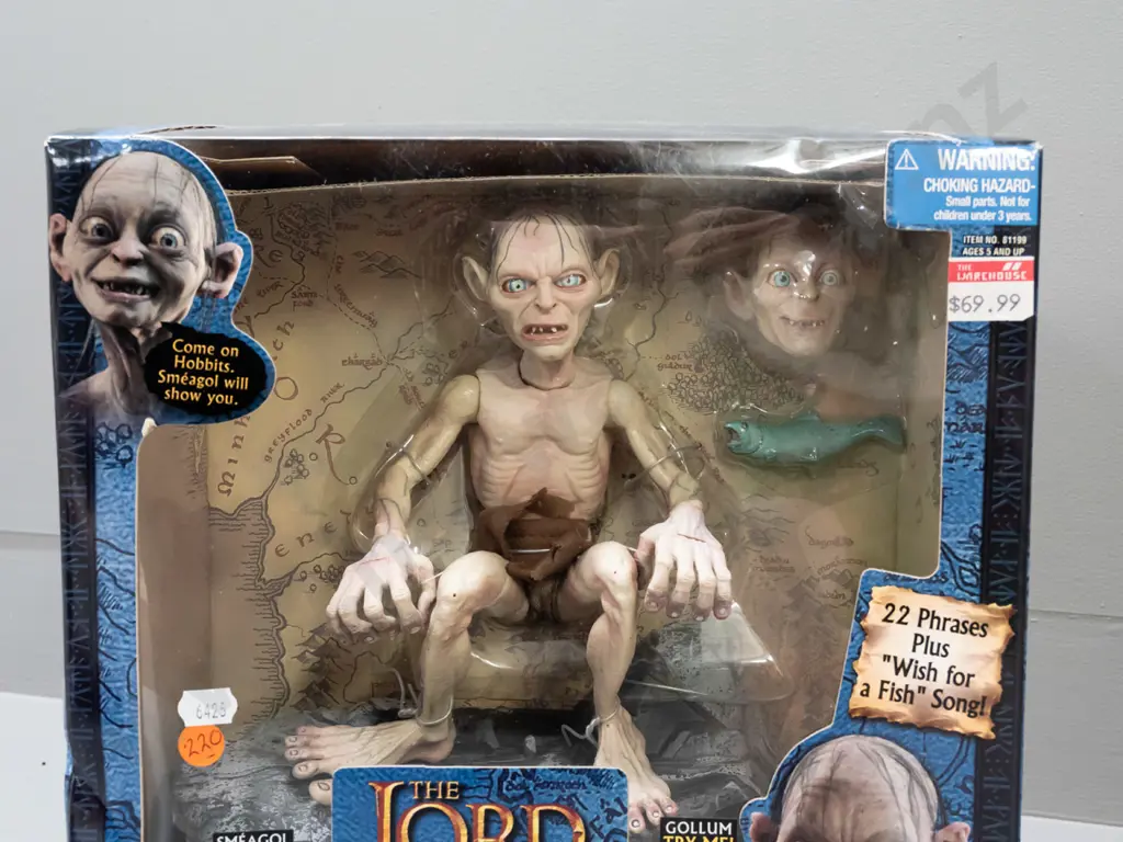Marvel 2003 Lord of the Rings Return of the King electronic talking Gollum figure with interchangeable heads, battery Image 1++