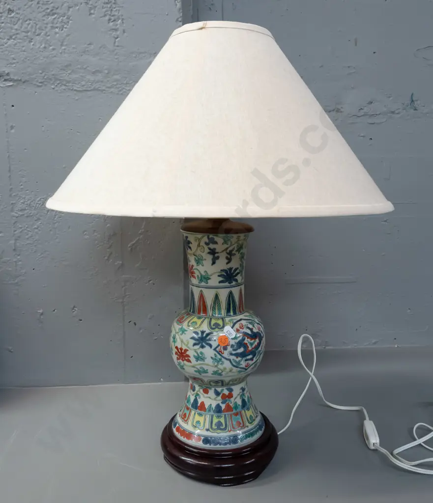 Chinese porcelain table lamp with wooden cap, dragon and flower motifs, with beige fabric shade H-600 Shade D-460 Image 1++