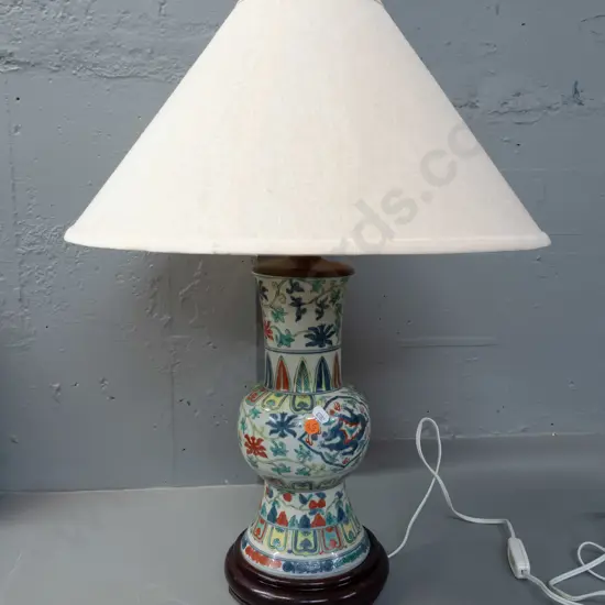 Chinese porcelain table lamp with wooden cap, dragon and flower motifs, with beige fabric shade H-600 Shade D-460