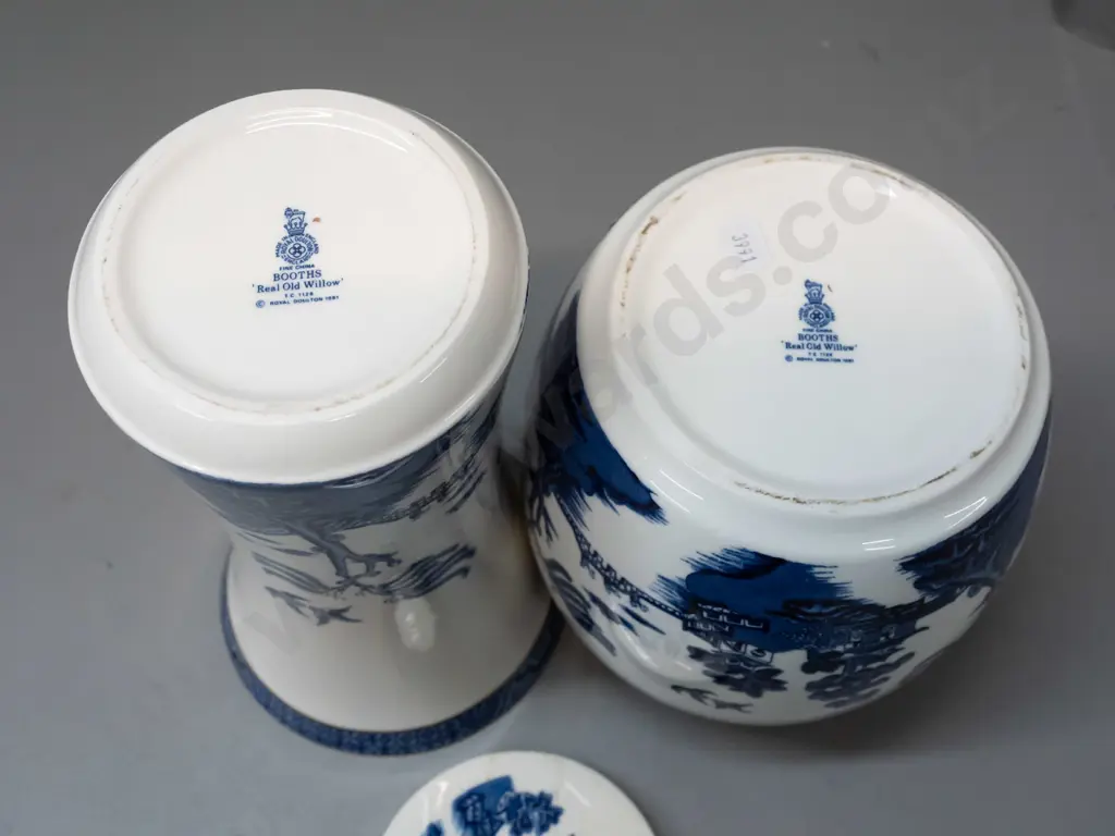 2 pieces of Royal Doulton Booth's Real Old Willow gilt, blue & white - lidded canister with tape residue on lid and a Image 1++