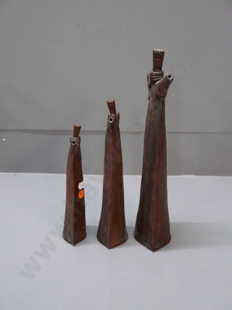 J. Russell NZ studio pottery trio of ornamental teapots - 2 w/loose stoppers, one with adhesive residue. Tallest is H330 Image 1++