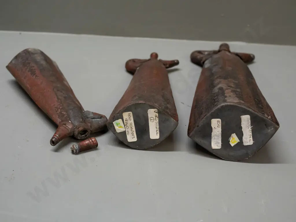 J. Russell NZ studio pottery trio of ornamental teapots - 2 w/loose stoppers, one with adhesive residue. Tallest is H330 Image 1++
