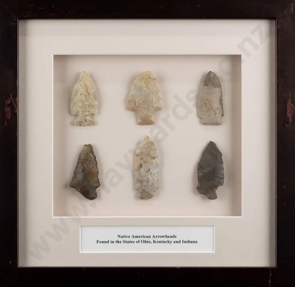 framed group of 6 American arrowheads H-290 W-290 Image 1++