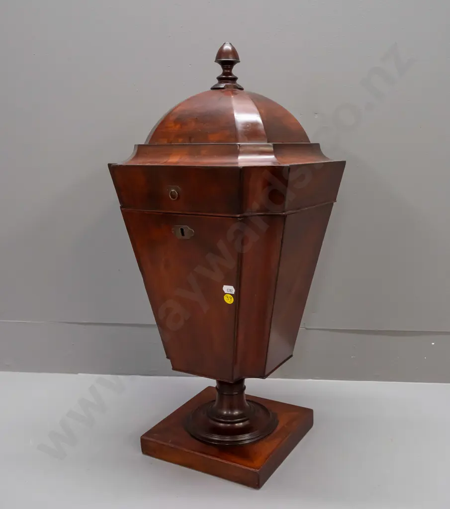 late Georgian cutlery urn in the style of Thomas Hope - figured mahogany with ebony stringing, rise & fall lid w/locking Image 1++