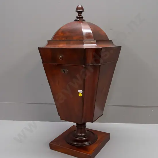 late Georgian cutlery urn in the style of Thomas Hope - figured mahogany with ebony stringing, rise & fall lid w/locking