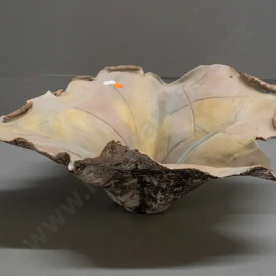 Gretyl Doo NZ studio pottery large leaf-form dish - some fretting to rim H-170 W-410