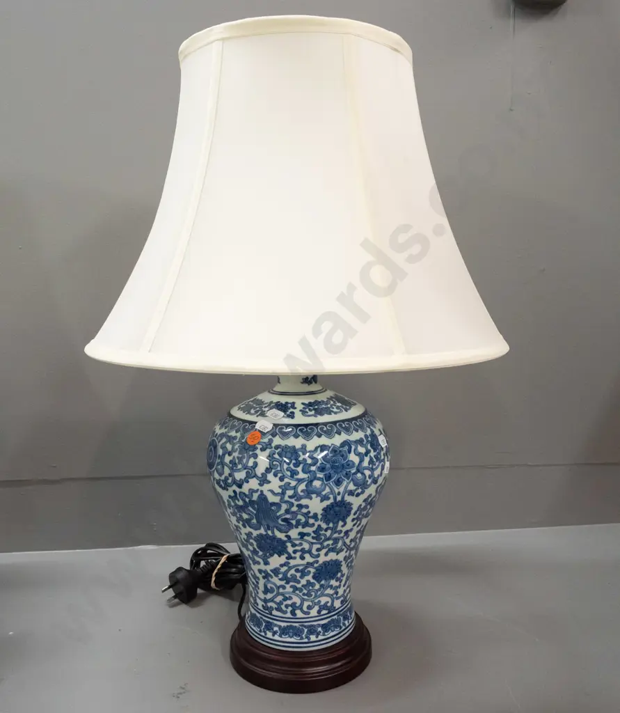 Chinese blue & white porcelain table lamp with circular wooden base, ivory fabric shade H-590 Shade D-410 Image 1++