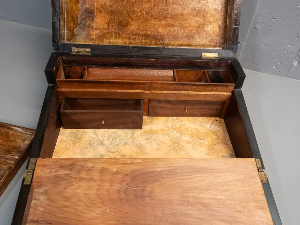 Victorian walnut writing box with leather inset writing slope, lift out segmented tray, 2 inner drawers, inlay Image 1++