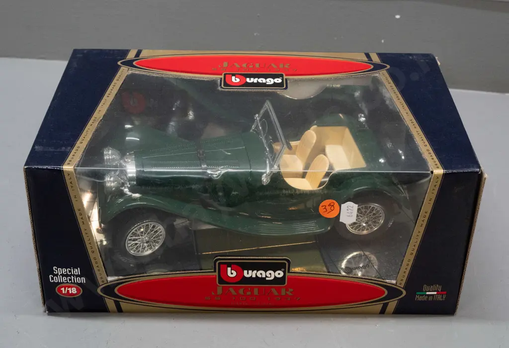 Burago 1:18 scale die-cast model 1937 Jaguar SS-100 in original box Image 1++