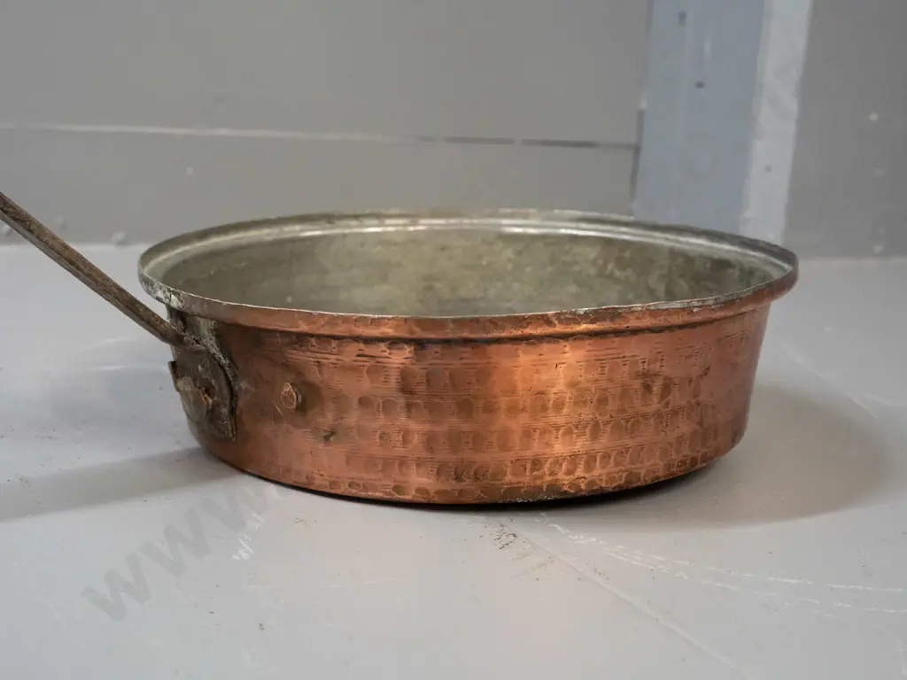 vintage hand-beaten copper-plated saucepan with forged iron handle - some corrosion and dents L-540 pan diameter 260 Image 1++
