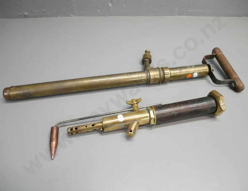 2x vintage brass engineering items: cutting torch with leather handle, and hand bilge pump. Pump L-620, torch L-380 Image 1++
