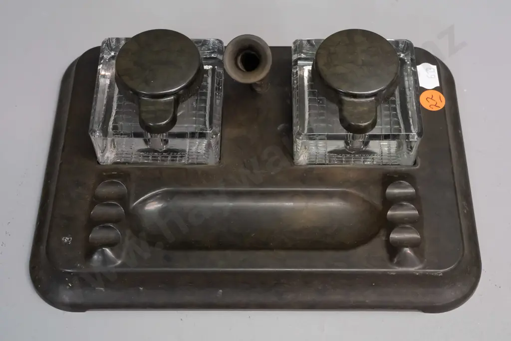 vintage "Prettywell" mottled dark green and black bakelite pen stand with 2 glass inkwells w/bakelite lids - some Image 1++