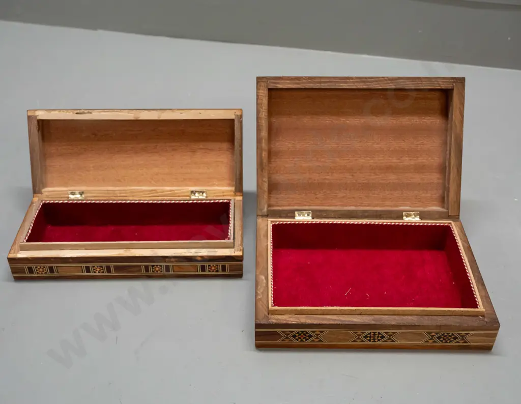 2 Syrian mixed timber and mother of pearl inlay boxes with hinged lids, red fabric lined, larger has small area of inlay Image 1++