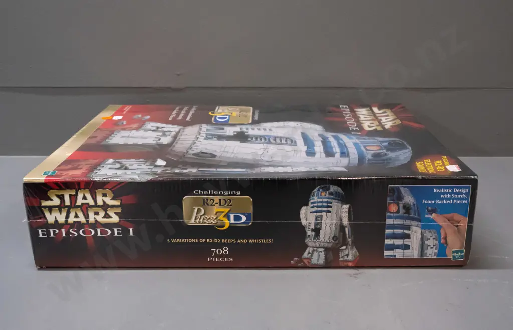 1999 Hasbro Star Wars Episode 1 R2-D2 3d puzzle with battery powered sounds - in original sealed box H-410 W-310 D-90 Image 1++