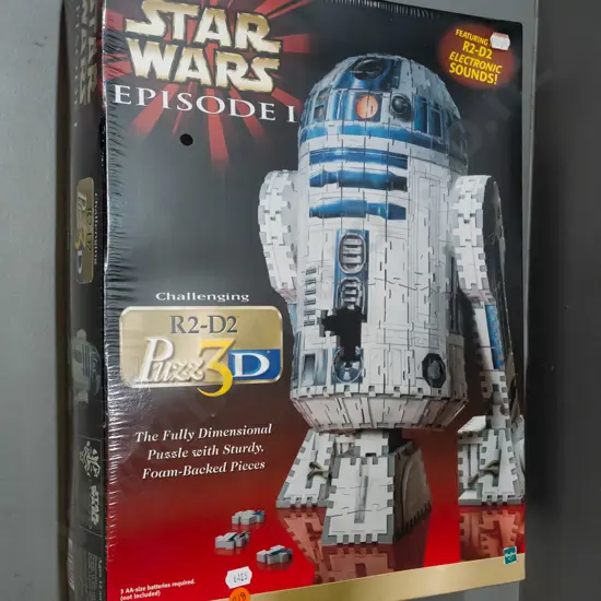 1999 Hasbro Star Wars Episode 1 R2-D2 3d puzzle with battery powered sounds - in original sealed box H-410 W-310 D-90