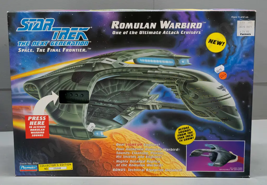 1993 Playmate Toys Star Trek Next Generation Collector's Edition model - Romulan Warbird in original box H310 W430 D110 Image 1++