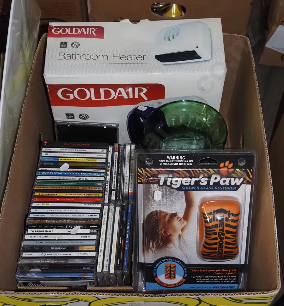 box; water jug, CDs etc Image 1++