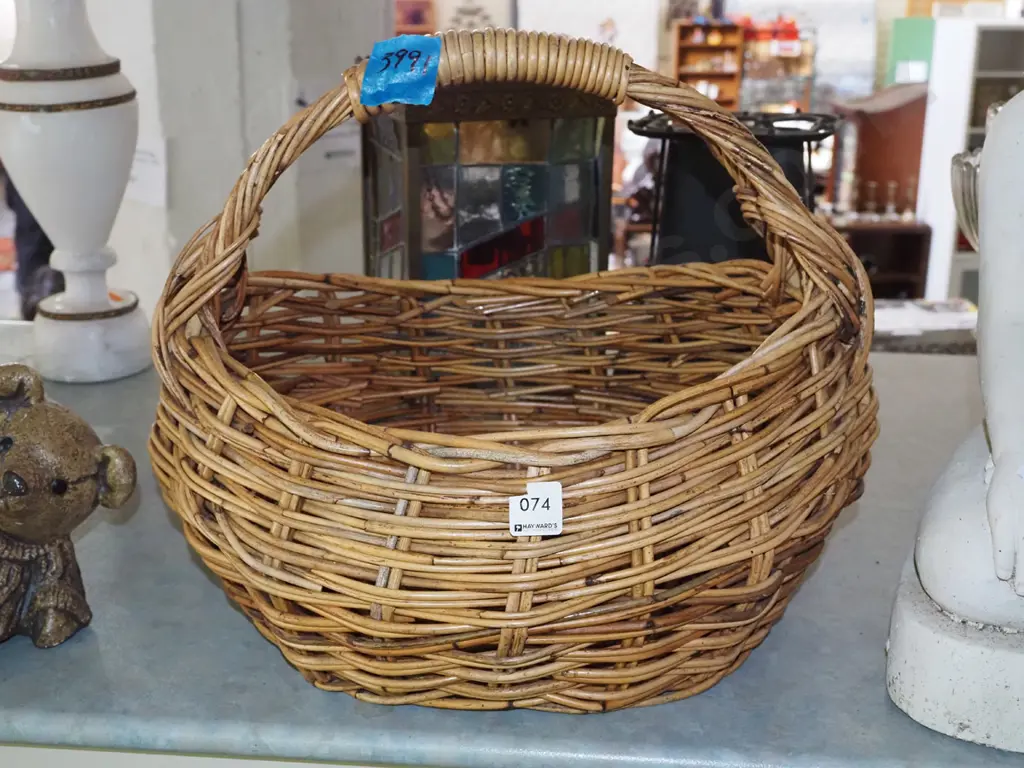 cane basket Image 1++