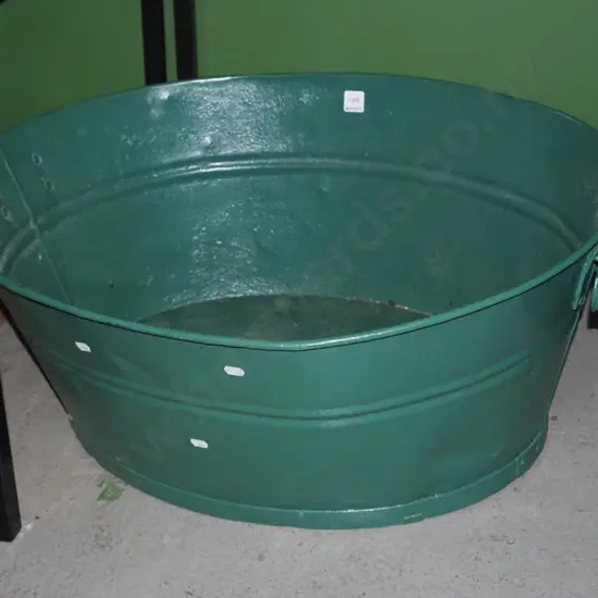 green painted tin bath L-710