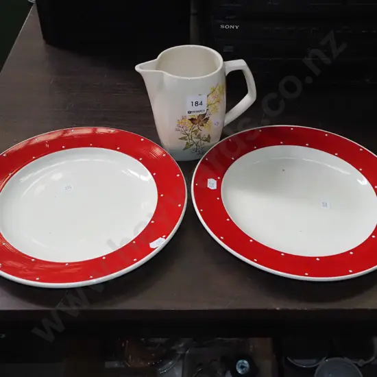 Crown Lynn Autumn Splendor jug, 2x Wade polka dot plates