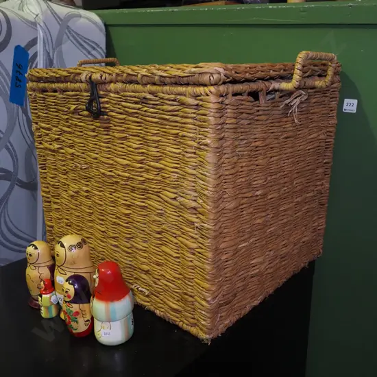 seagrass lidded hamper