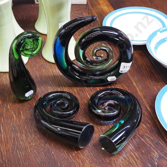 4x koro green glass ornaments