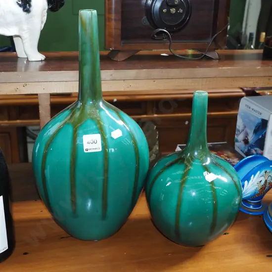 2x green glazed vases Tallest H-370
