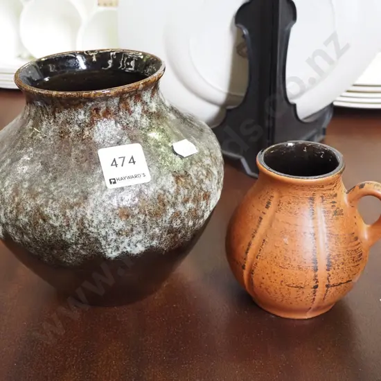 2x pottery pottery vases