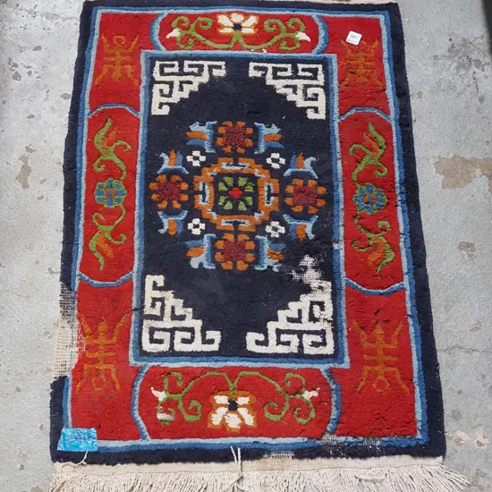 well worn woollen floor mat L-900 W-650