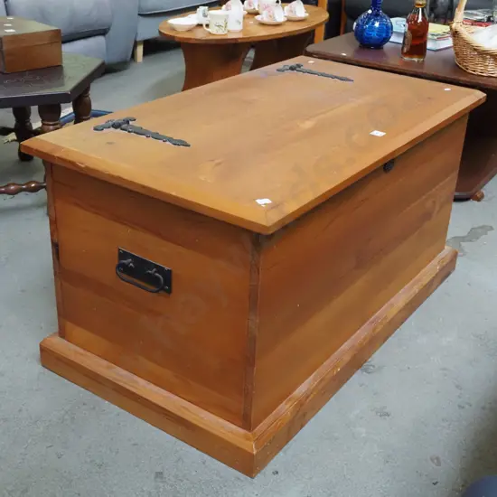 solid rimu blanket box H-530 W-1000 