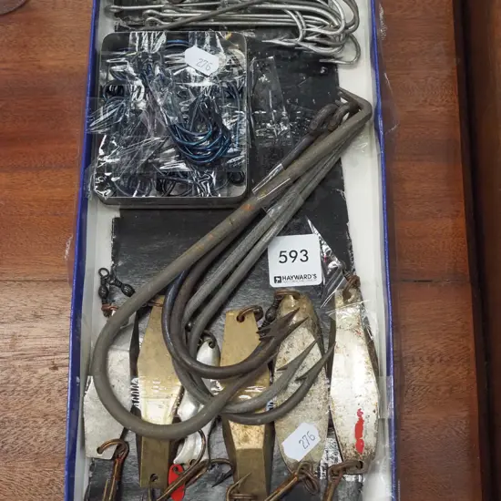 tray; lures, fishing hooks, large hooks